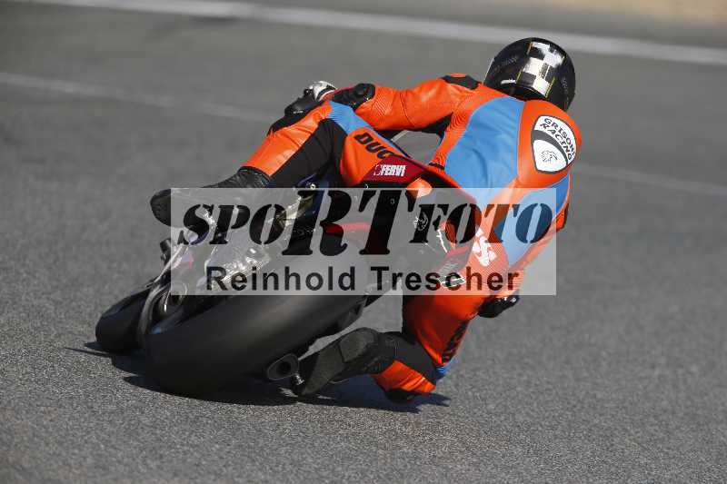 /Archiv-2024/02 29.01.-02.02.2024 Moto Center Thun Jerez/Gruppe schwarz-black/backside